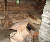 Forbregdsmia fra Oppdal, nå på Sverresborg - Trøndelag Folkemuseum.