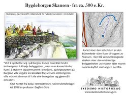 Infotavle på bygdeborgen Skansen ved Bålerud.